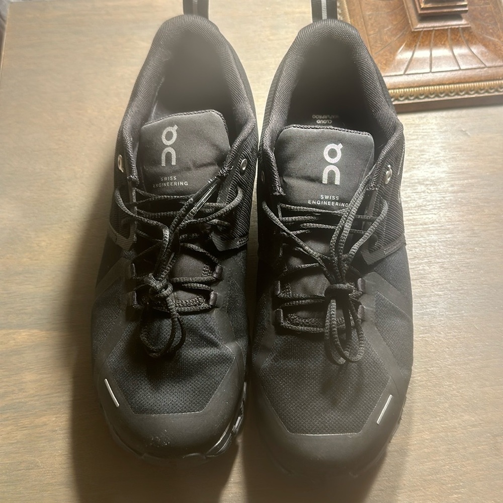 Men’s 10.5 On Cloud 5 waterproof